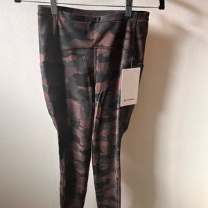 Lululemon - Swift Speed HR Tight 28" - Size 6 - NWT